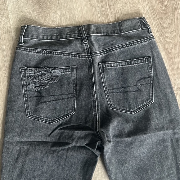 American Eagle Mom Jeans - Picture 3 of 7